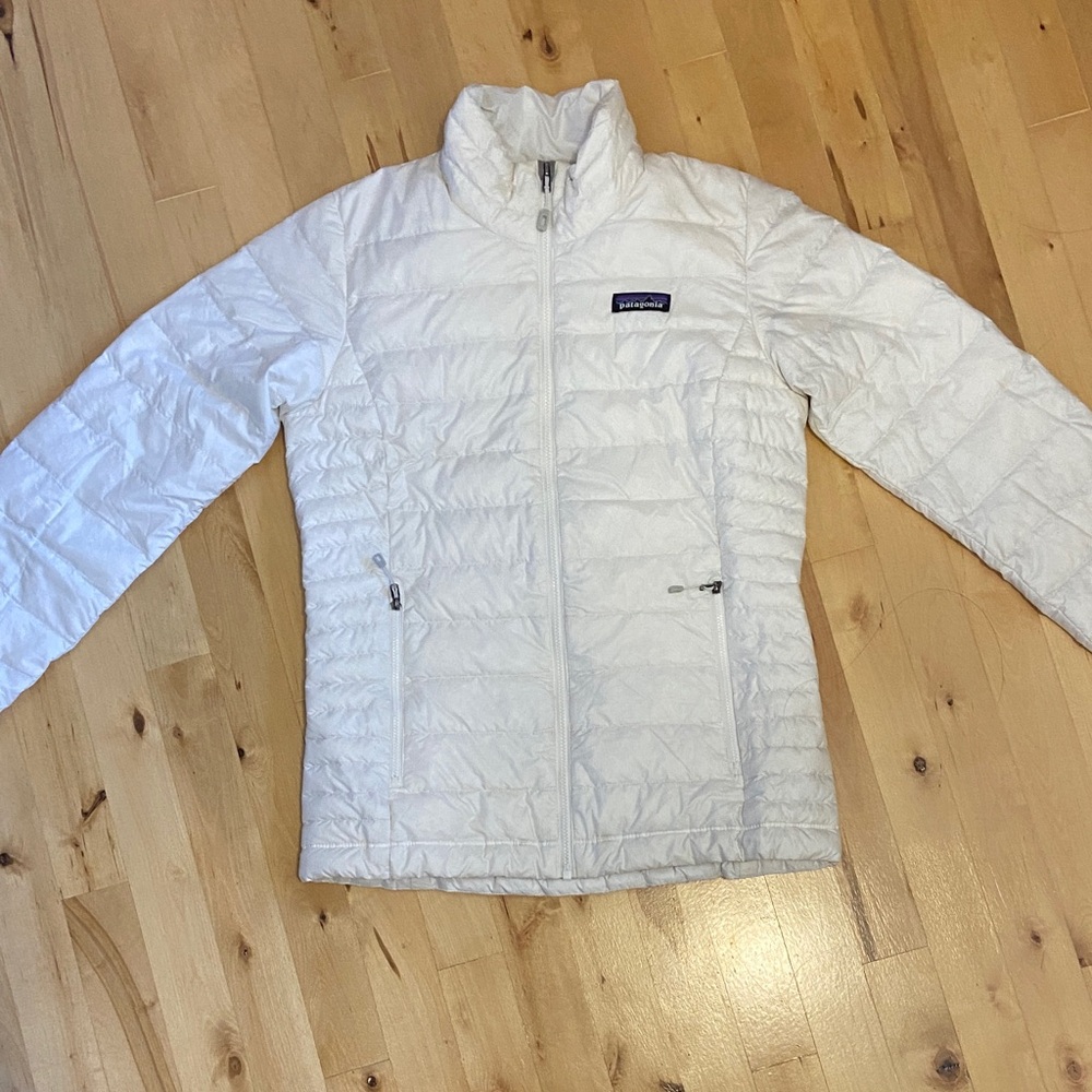 Patagonia white down sweater Jacket